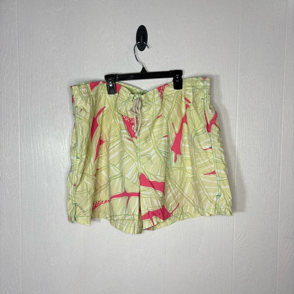 Lilly Pulitzer Men’s Lets go bananas swim trunks size XL